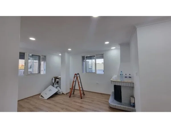 Tirane, shitet apartament 2+1+Ballkon Kati 6, 72 m² 162.000 € (Stadiumi Dinamo)