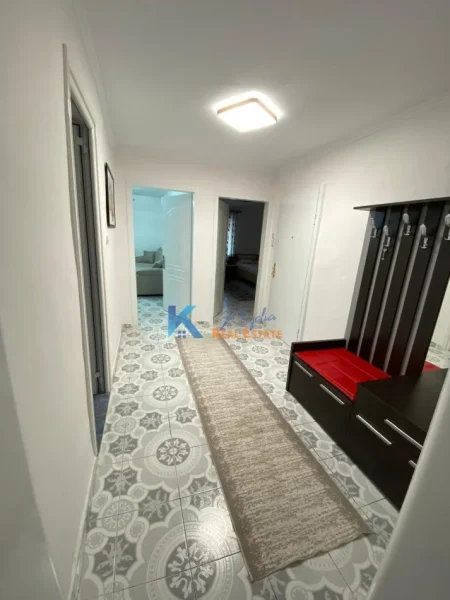 Tirane, jap me qera apartament 2+1+Ballkon Kati 4, 76 m² 600 € (Rruga Ferit Xhajko, prane Ish Restorant Durresi)
