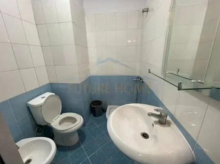 Durres, shitet apartament 1+1+Ballkon Kati 5, 70 m² 80.000 € 