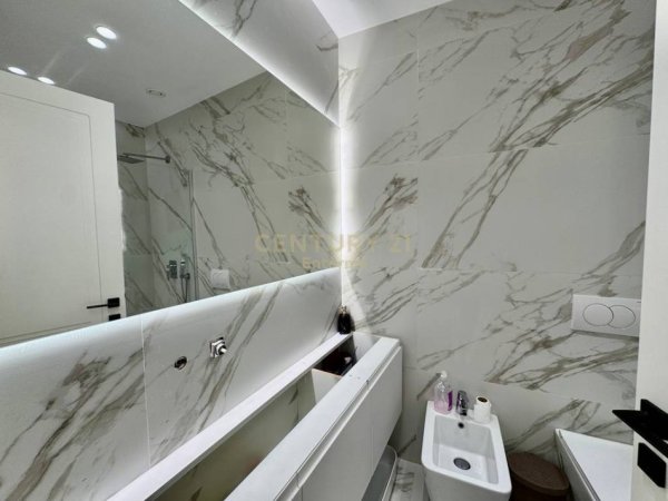 Tirane, shitet apartament 2+1+Aneks+Ballkon Kati 2, 125 m² 530.000 € (Lake View)