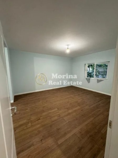 Tirane, jepet me qera Vile 5+1 Kati 1, 213 m² 1.200 € (Kombinat)