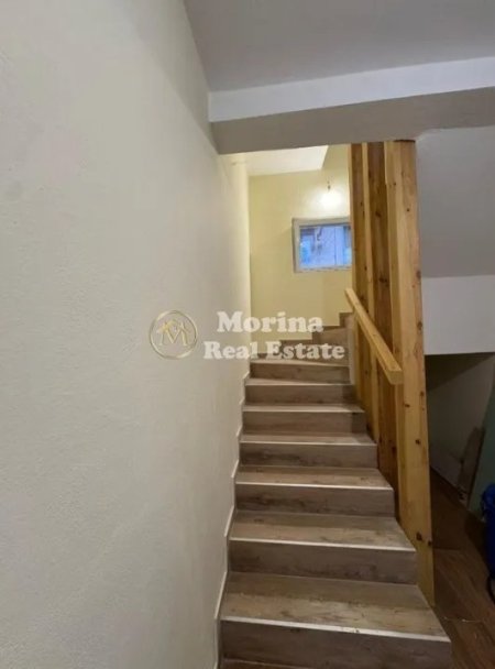 Tirane, jepet me qera Vile 5+1 Kati 1, 213 m² 1.200 € (Kombinat)