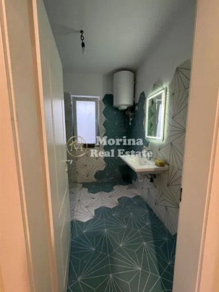 Tirane, jepet me qera Vile 5+1 Kati 1, 213 m² 1.200 € (Kombinat)