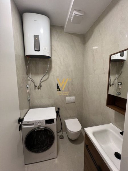 Tirane, jepet me qera apartament 2+1+Ballkon Kati 1, 95 m² 650 € (BULEVARDI I RI)