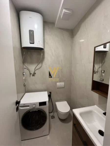 Tirane, jepet me qera apartament 2+1+Ballkon Kati 1, 95 m² 650 € (BULEVARDI I RI)