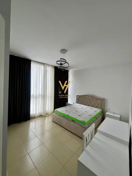 Tirane, jepet me qera apartament 2+1+Ballkon Kati 1, 95 m² 650 € (BULEVARDI I RI)