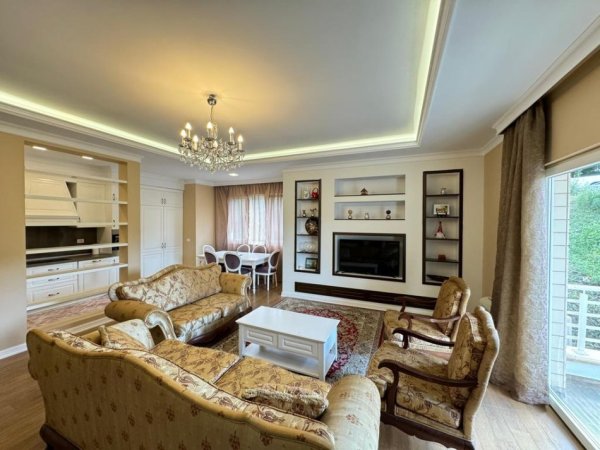 Tirane, jepet me qera apartament 2+1+Ballkon Kati 3, 102 m² 950 € (Liqeni i Thate)