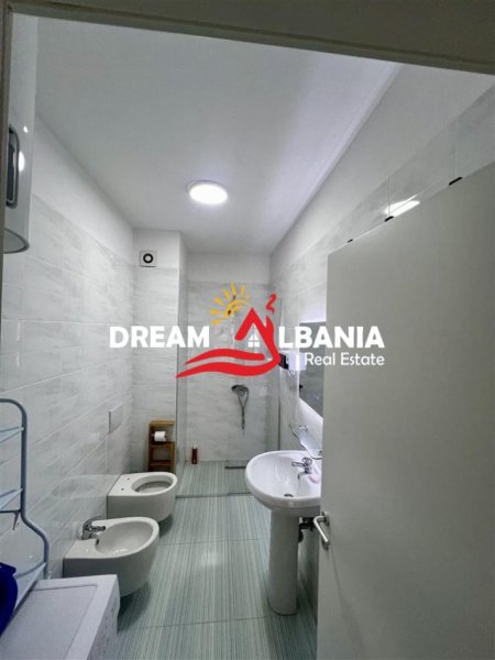 Tirane, jepet me qera apartament 2+1 , 92 m² 650 € (në Bulevardin e Ri, Pranë Rezidencës AVID)