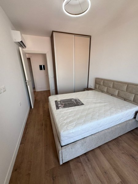 Tirane, jepet me qera 1+1 , 800 € (komuna e parisit)