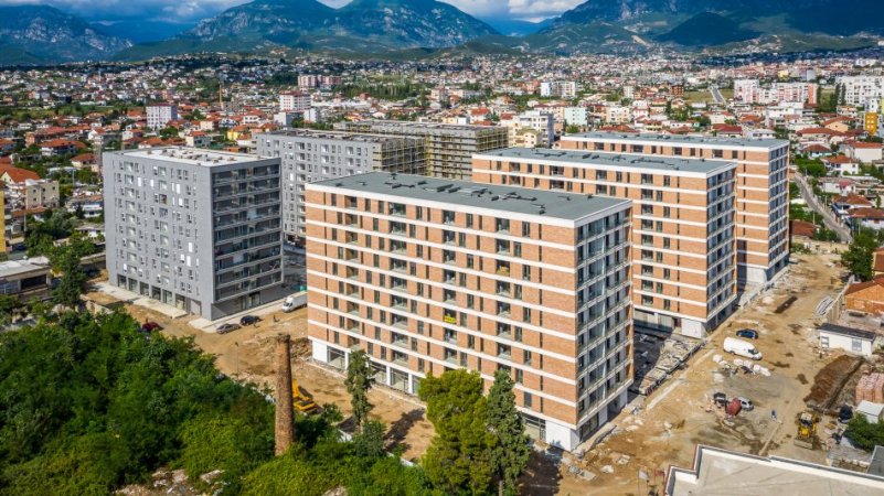 Shqiperi, jepet me qera apartament 3+1 Kati 6, 130 m² 700 € 
