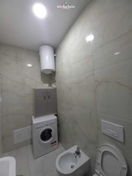 Tirane, jepet me qera apartament 2+1 Kati 5, 90 m² 500 € (Ali Demi)
