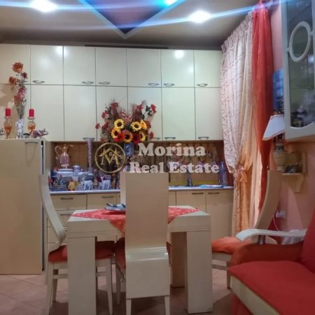 Tirane, jepet me qera apartament 1+1 Kati 3, 45 m² 500 € (Blloku)