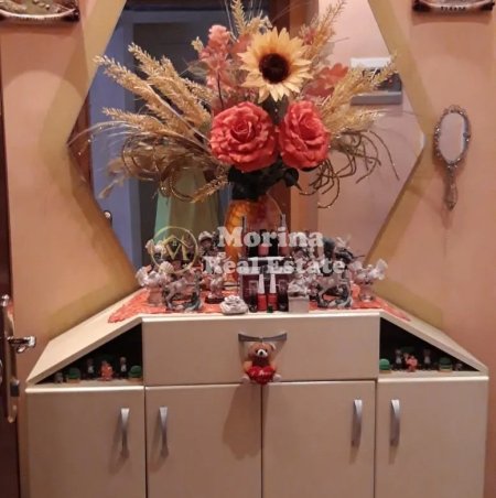 Tirane, jepet me qera apartament 1+1 Kati 3, 45 m² 500 € (Blloku)