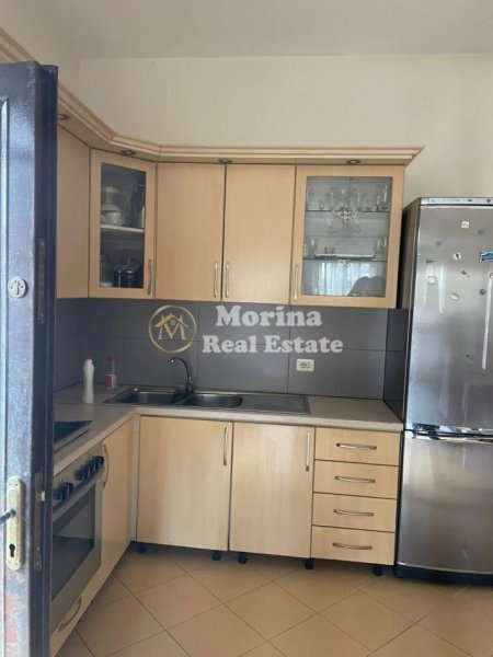 Tirane, jepet me qera apartament 2+1 Kati 3, 100 m² 500 € (Oxhaku)