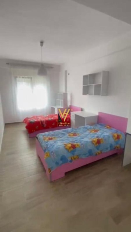 Tirane, jepet me qera apartament 2+1+Ballkon Kati 0, 111 m² 600 € (KODRA E DIELLIT)