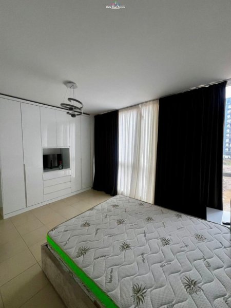 Tirane, jepet me qera apartament 2+1+Ballkon Kati 1, 95 m² 650 € (bulevardi i ri)
