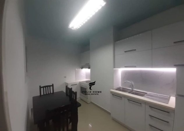 Tirane, jepet me qera apartament 1+1 Kati 4, 70 m² 500 € (ASTIR)
