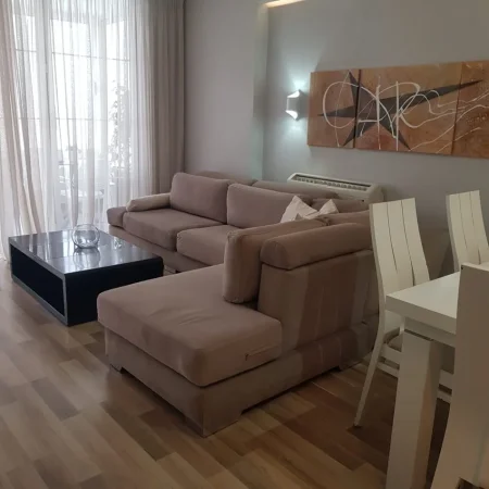 Tirane, jap me qera apartament 2+1+Ballkon Kati 2, 110 m² 1.000 € (mine peza)