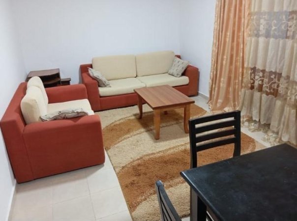 Tirane, jepet me qera nga Pronari, pa-komision apartament 1+1+Ballkon Kati 1, 56 m² 410 € (FROSINA PLAKU)