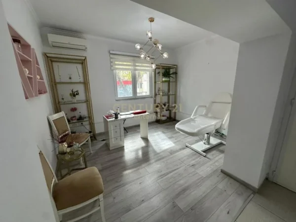 Tirane, jepet me qera zyre Kati 2, 66 m² 800 € 