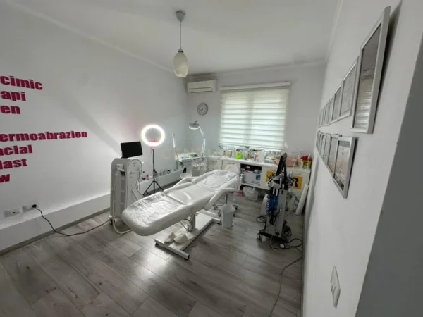 Tirane, jepet me qera zyre Kati 2, 66 m² 800 € 