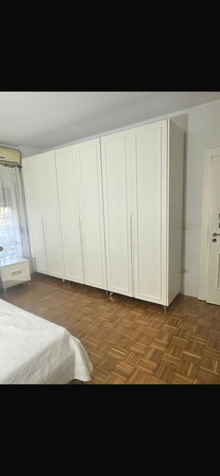 Tirane, jepet me qera apartament 2+1+Ballkon Kati 2, 100 m² 700 € (Naim Frasheri)