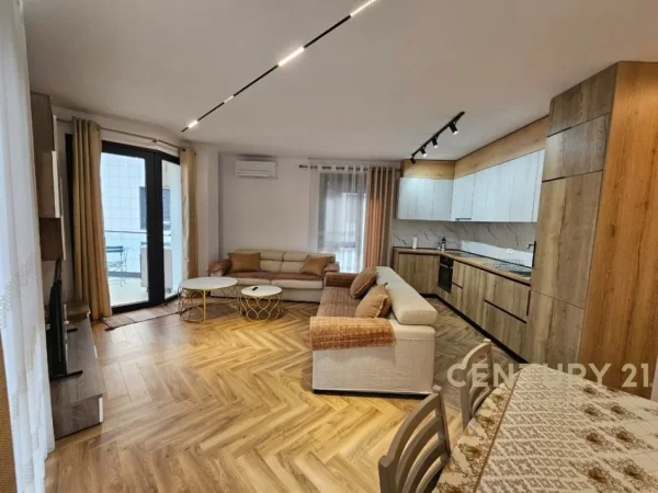 Tirane, jepet me qera apartament 2+1+Aneks+Ballkon Kati 3, 130 m² 1.200 € 