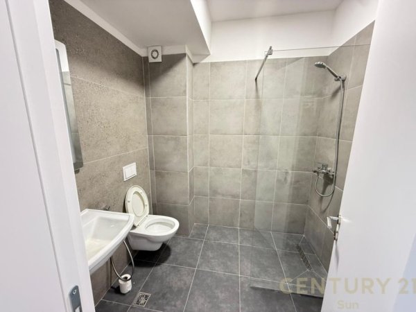 Tirane, jepet me qera zyre Kati 6, 117 m² 1.500 € 