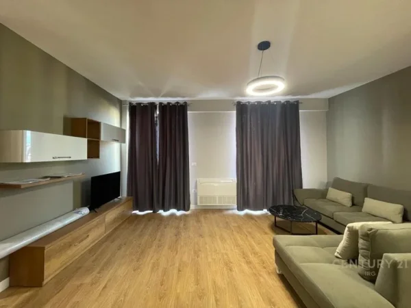 Tirane, jepet me qera apartament 2+1+Aneks+Ballkon Kati 7, 97 m² 850 € 