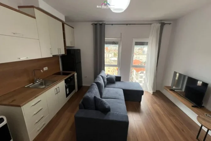 Tirane, jepet me qera apartament 1+1 Kati 7, 65 m² 600 € (Riza Cerova)