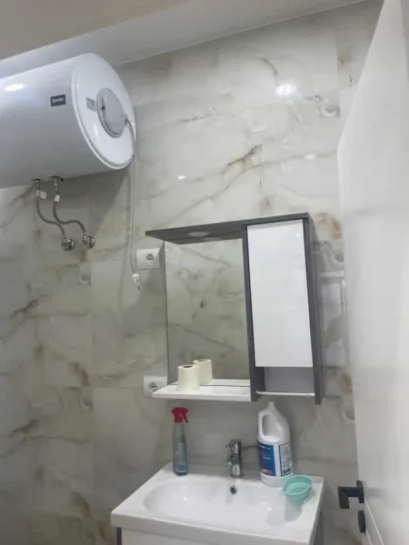 Tirane, jepet me qera dyqan Kati 0, 50 m² 700 € (stadiumi dinamo)