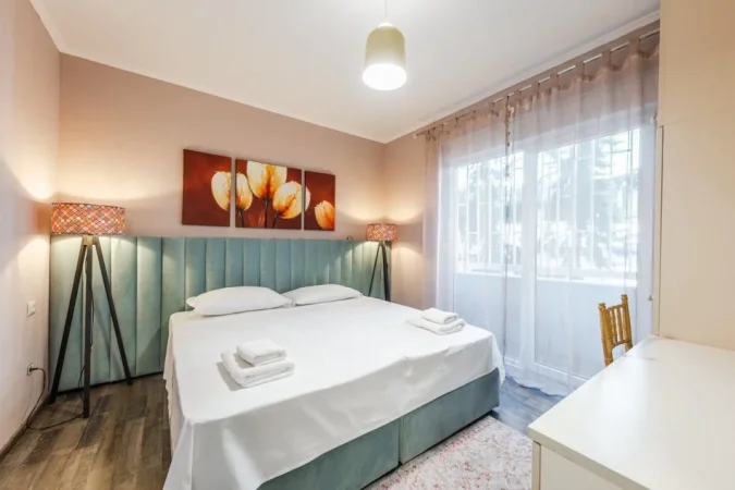 Tirane, jepet me qera apartament 2+1+Ballkon Kati 1, 114 m² 900 € (LIQENI I THATE)