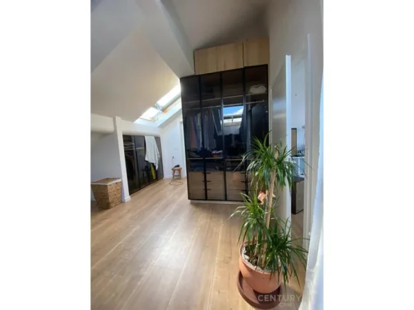 Tirane, jepet me qera apartament 1+1+Aneks+Ballkon Kati 8, 125 m² 1.700 € 