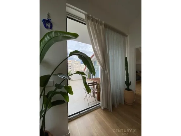 Tirane, jepet me qera apartament 1+1+Aneks+Ballkon Kati 8, 125 m² 1.700 € 