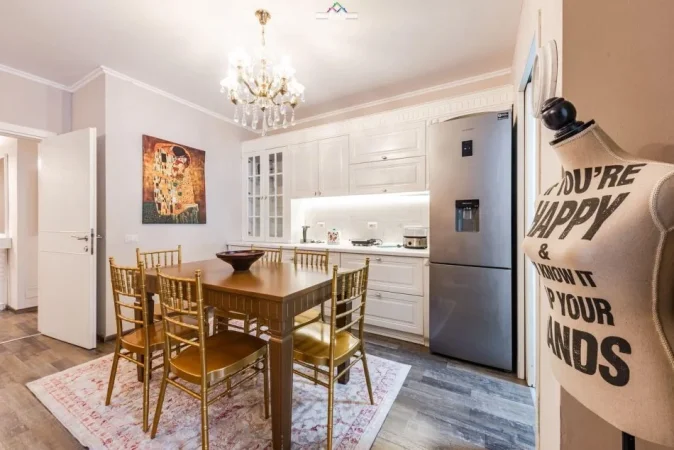 Tirane, jepet me qera apartament 2+1 Kati 1, 114 m² 900 € (liqeni i thate)