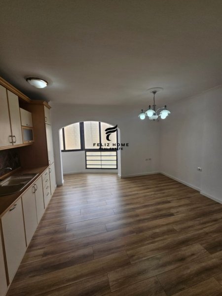 Tirane, shitet apartament 2+1 , 81 m² 165.000 € (FUSHA E AVIACIONIT)