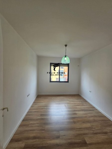 Tirane, shitet apartament 2+1 , 81 m² 165.000 € (FUSHA E AVIACIONIT)