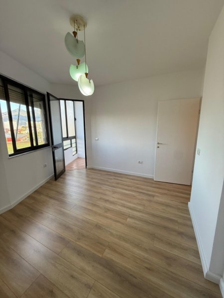 Tirane, shitet apartament 2+1 Kati 5, 81 m² 165.000 € (Ish Fusha Aviacionit)