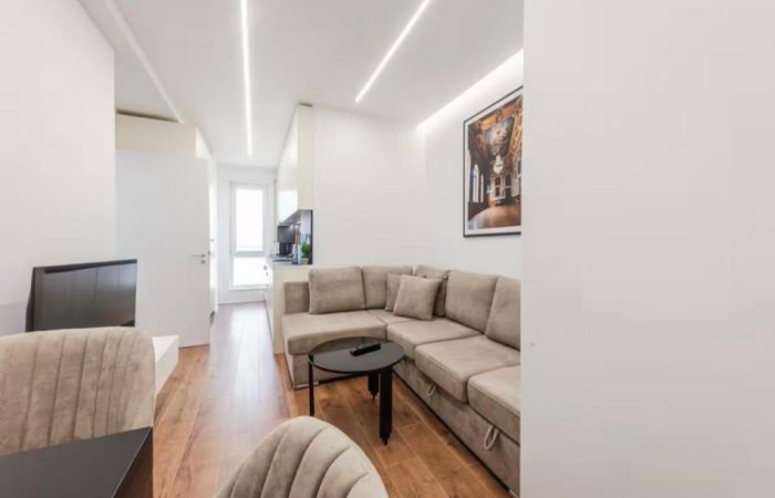 Tirane, jepet me qera apartament 1+1+Ballkon Kati 4, 64 m² 700 € 