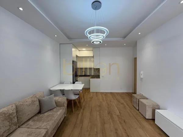 Tirane, shitet 1+1+Ballkon , 72 m² 145.000 € (Kodra e Diellit)
