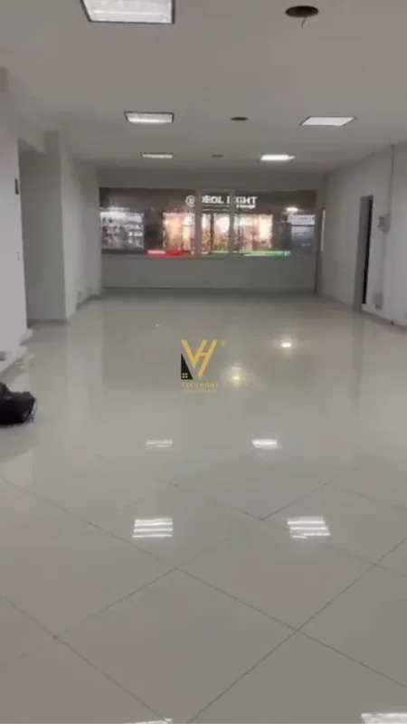 Tirane, jepet me qera zyre Kati 1, 160 m² 2.000 € (ASTIR)