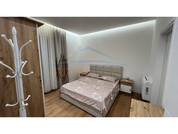 Tirane, jepet me qera apartament 2+1 Kati 7, 90 m² 700 € 