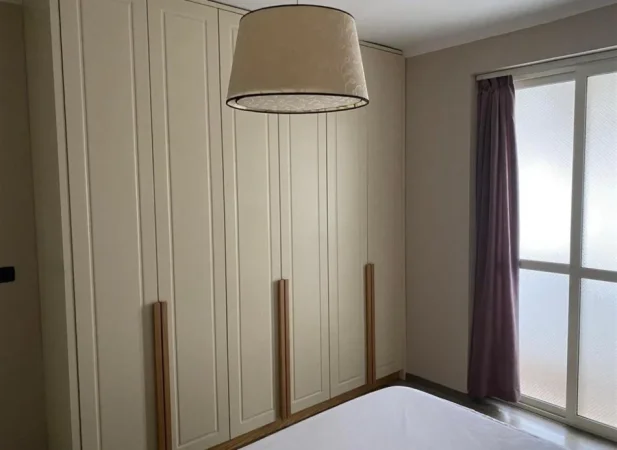 Tirane, jepet me qera apartament 2+1+Ballkon Kati 2, 90 m² 55.000 leke