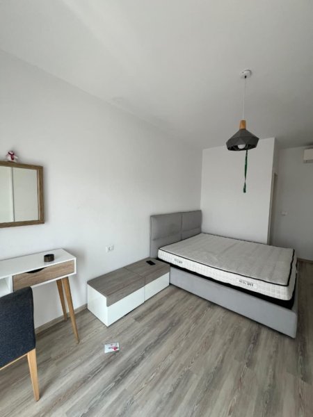 Tirane, jepet me qera apartament 2+1+Aneks+Ballkon Kati 5, 117 m² 1.100 € (zogu i zi)
