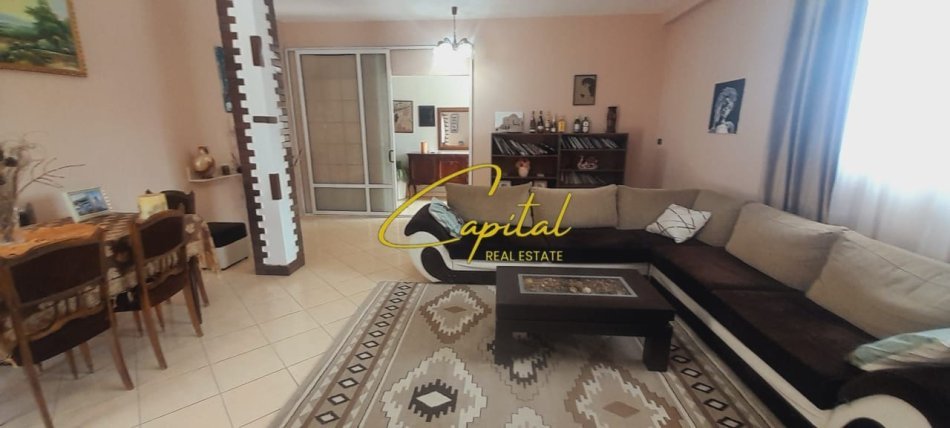 Tirane, shitet apartament 3+1 Kati 2, 155 m² 150.000 € (YZBERISHT)