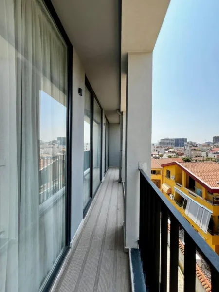 Tirane, jepet me qera apartament 2+1+Ballkon Kati 4, 102 m² 1.000 € (RRUGA RIZA CEROVA)