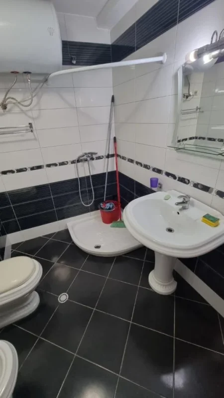 Tirane, jepet me qera apartament 1+1 Kati 5, 70 m² 550 € (DON BOSKO)