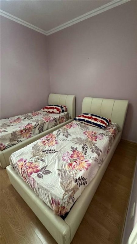 Tirane, jepet me qera apartament 1+1 Kati 3, 102 m² 450 € (FRESK)