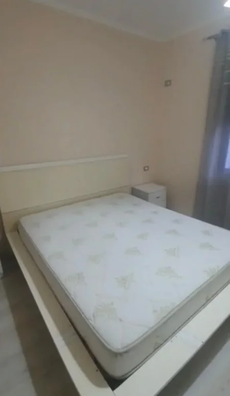Tirane, jepet me qera apartament 1+1+Ballkon Kati 3, 65 m² 600 € 