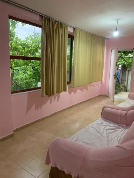 Tirane, jepet me qera nga Pronari, pa-komision shtepi 1+1 Kati 1, 60 m² 18.000 lek (Kodra Xhafaj)